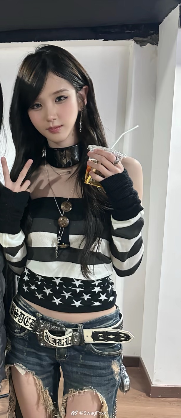 网友在极品贵公子演出后台偶遇千万粉丝网红井川里予！极品贵公子