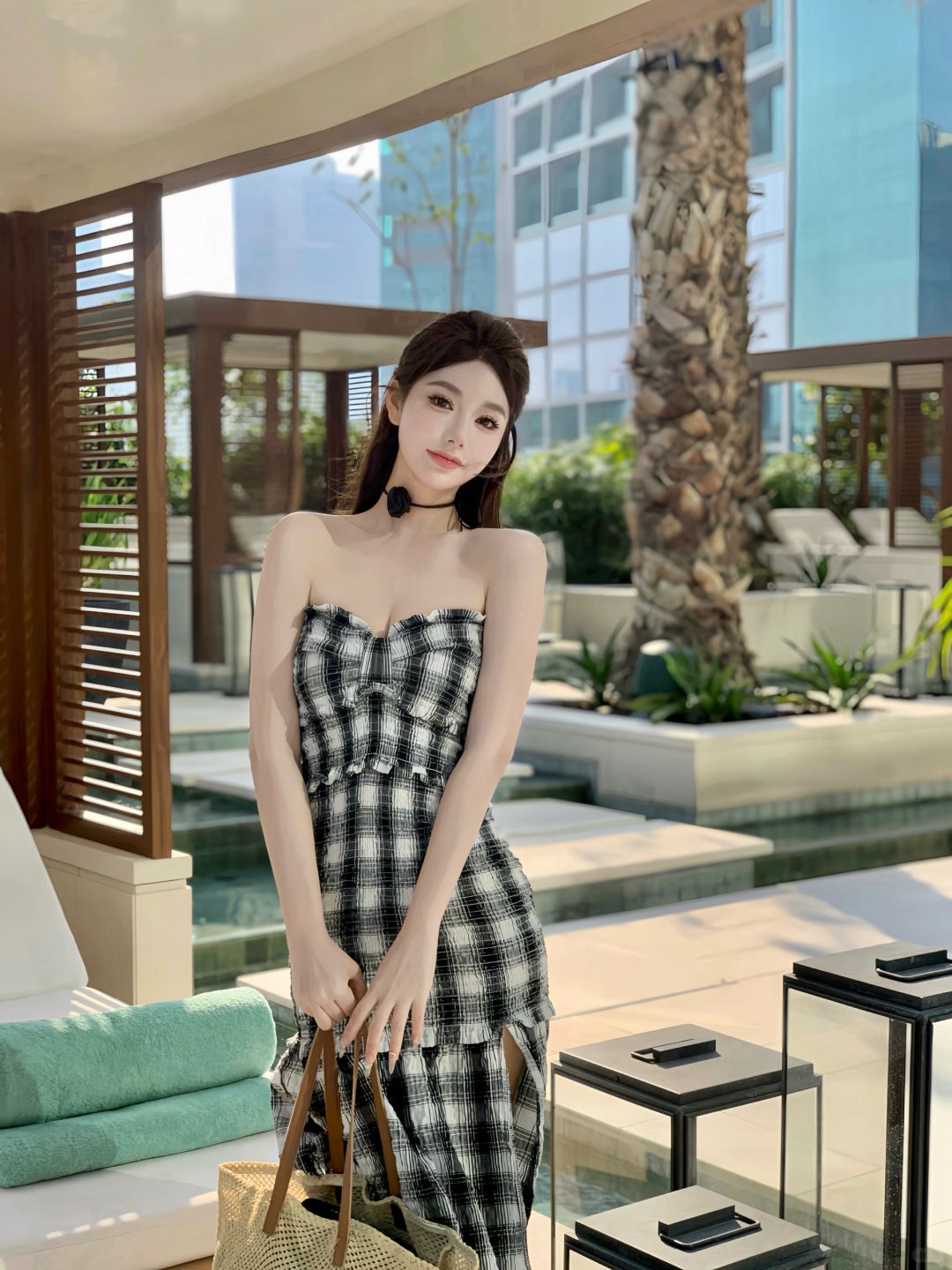 ☀️.chilling by the pool