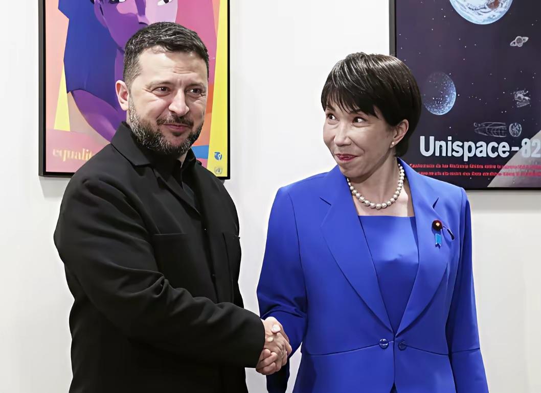 泽连斯基在纽约与日本首相高苗早市会面时表示，乌克兰愿意分享对俄作战的宝贵经验给日