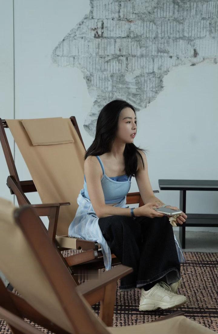全世界最爱我的姐姐亲爱的姐姐：👧今天是端午节，也是你的生日，翻看老照片突然想起