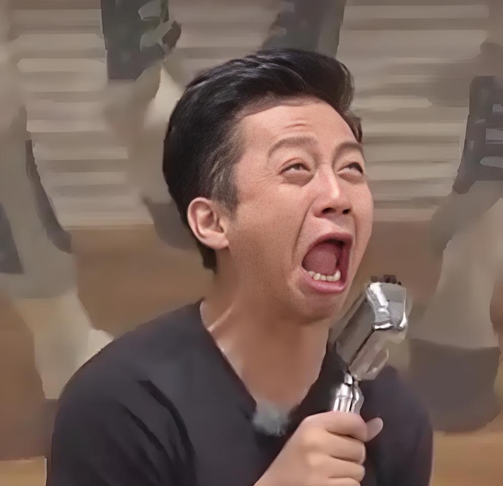 邓超这状态，
春晚怕是上不了了！
跟他火不火、演技唱功没关系，
纯是他的跳脱劲儿