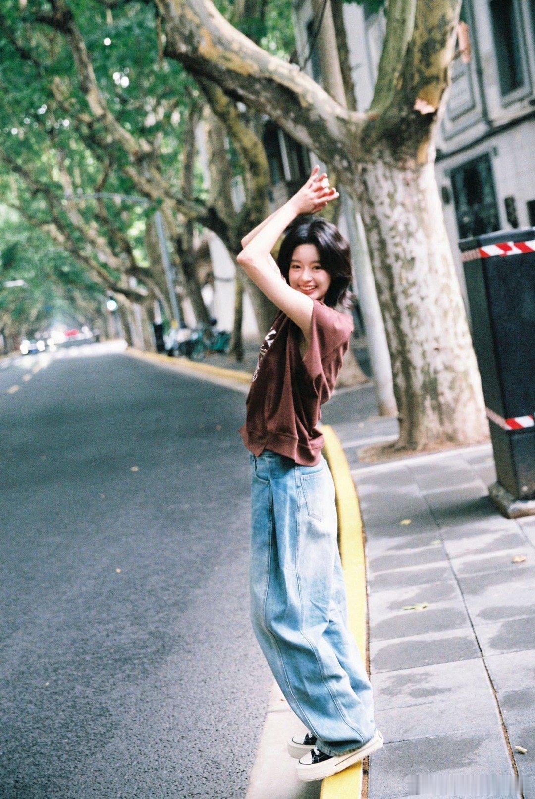 #黄杨钿甜一面有多甜另面就有多惨#妹妹新剧《人鱼》让我们都非常的期待，而且还是悬