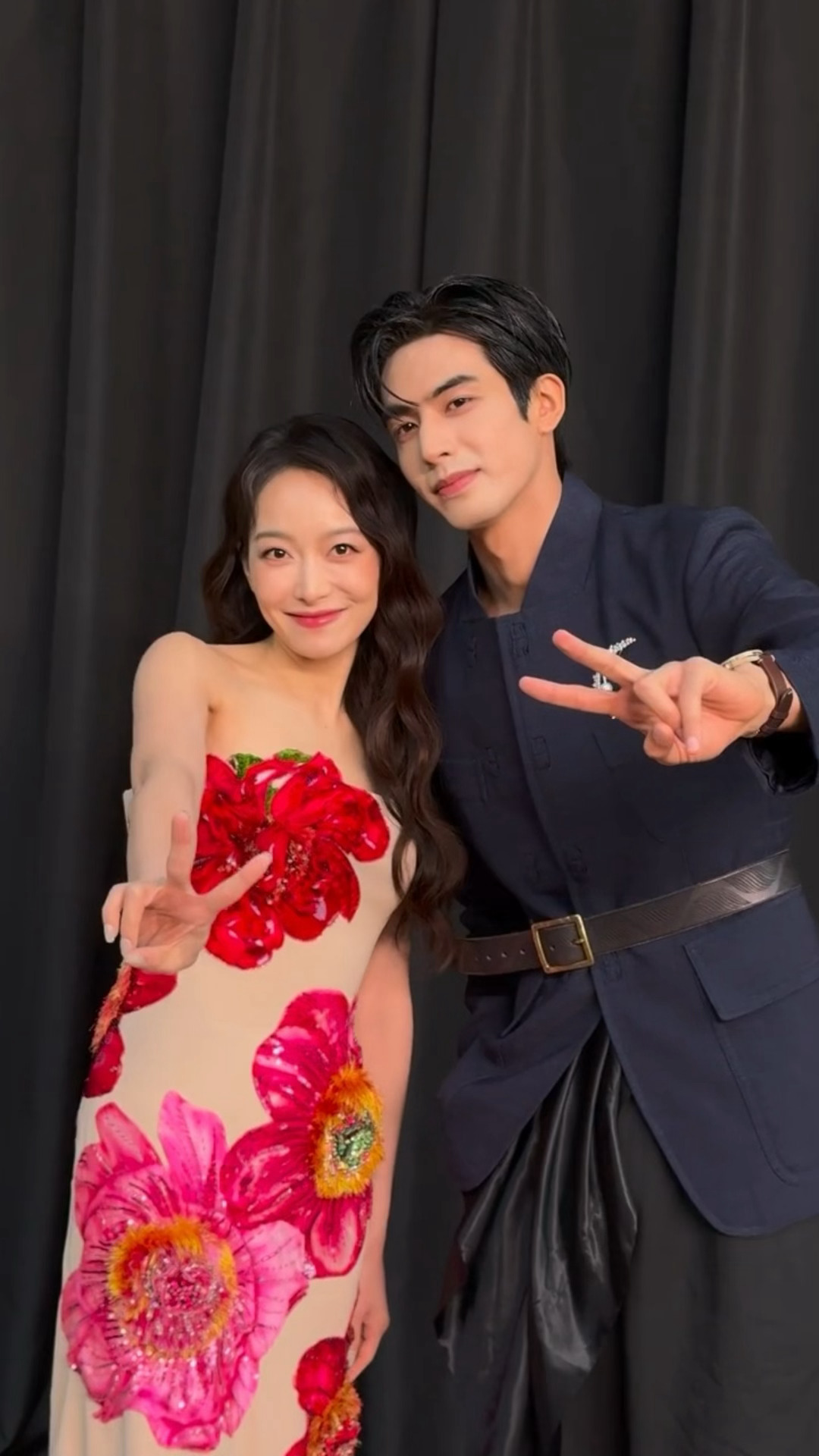 啊啊啊啊啊啊啊啊下一站是幸福！！我们繁星相宋[泪]我要看合照啊啊啊啊啊啊[泪][