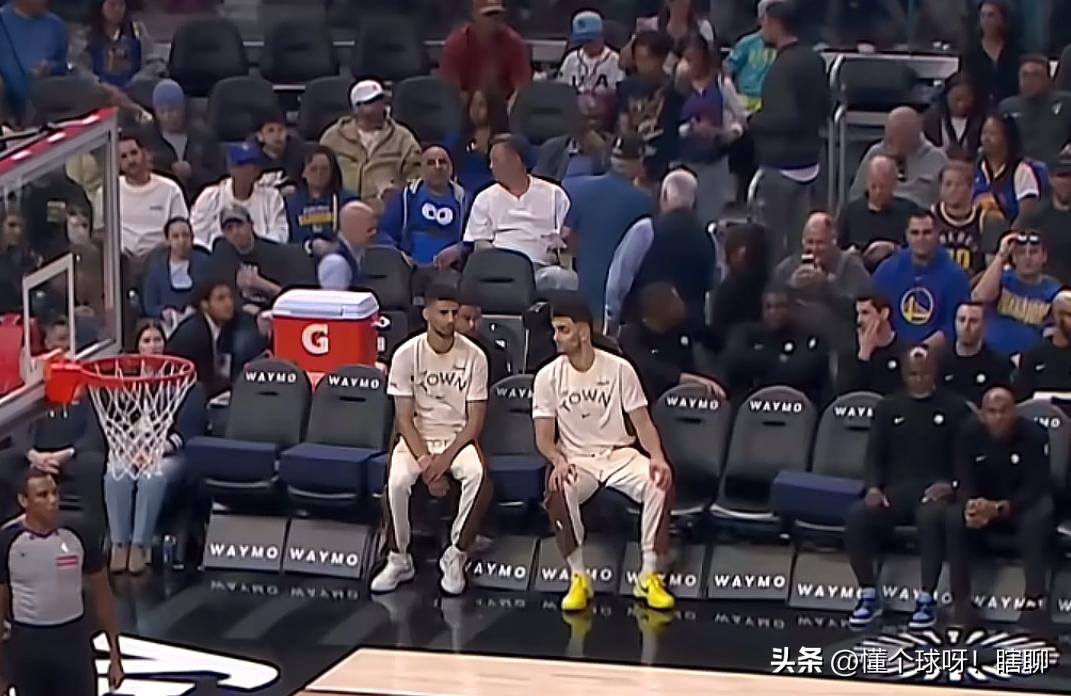 一不小心勇士竟然3连胜了，别看勇士替补席
空空荡荡的只有2人，但是却逼出了一些球