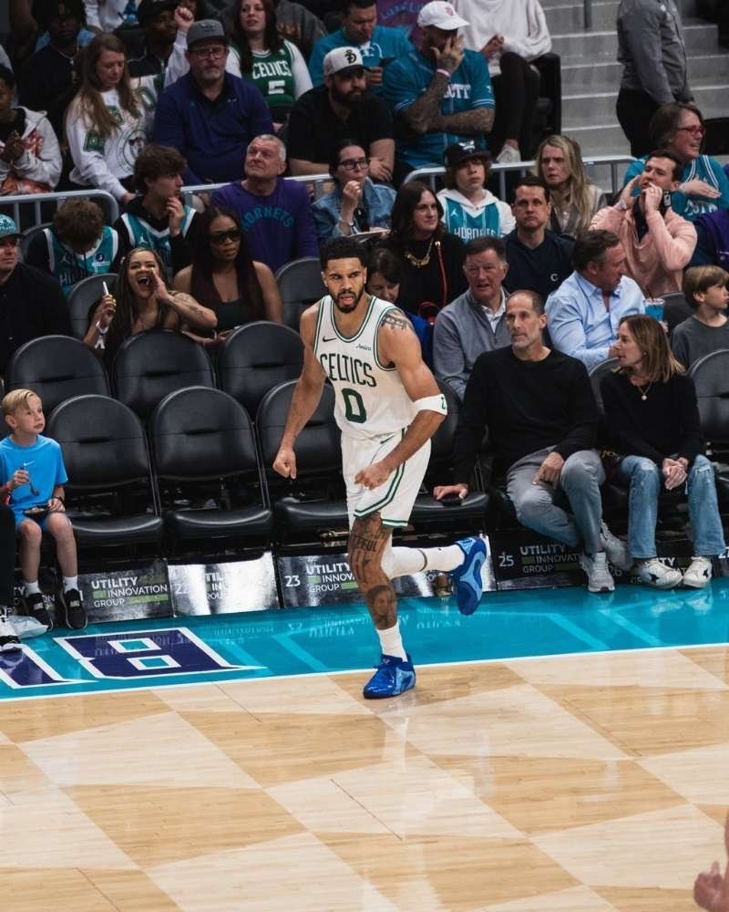 凯尔特人图库 复出后第一次单独带队、第一个30+、生涯14000分里程碑，就像塔