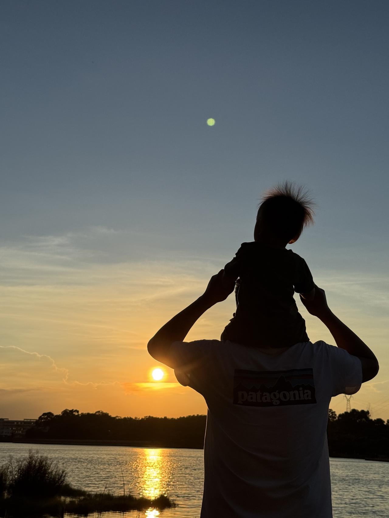 分享我这周有趣的事：
2025年最后的周末！再见，2025！你好，2026！