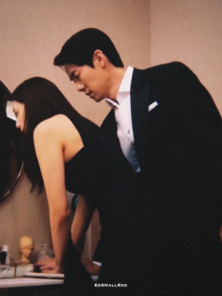 小白兔和狐狸[亲亲] 