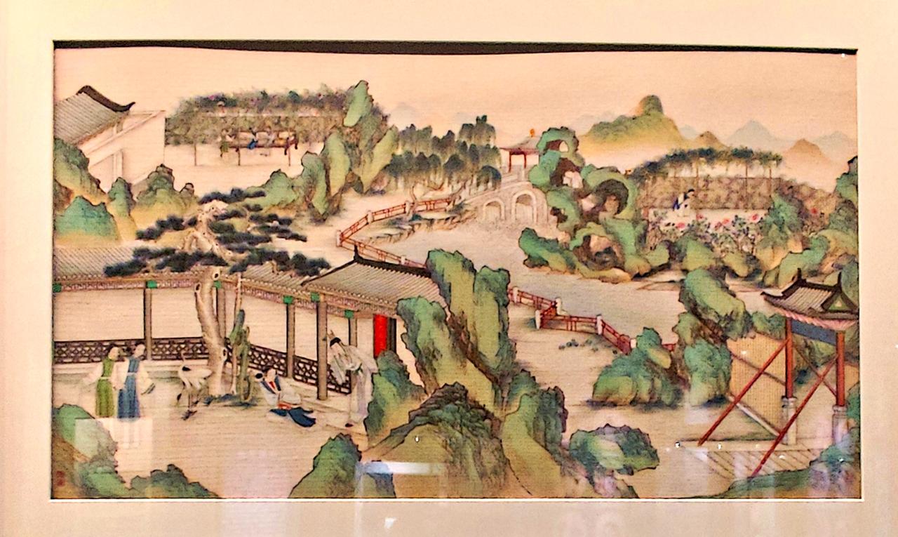 《红楼梦》彩绘画册真跡展
   ″绘梦三重缘一一辽宁与红楼梦文化″展，在《沈阳博