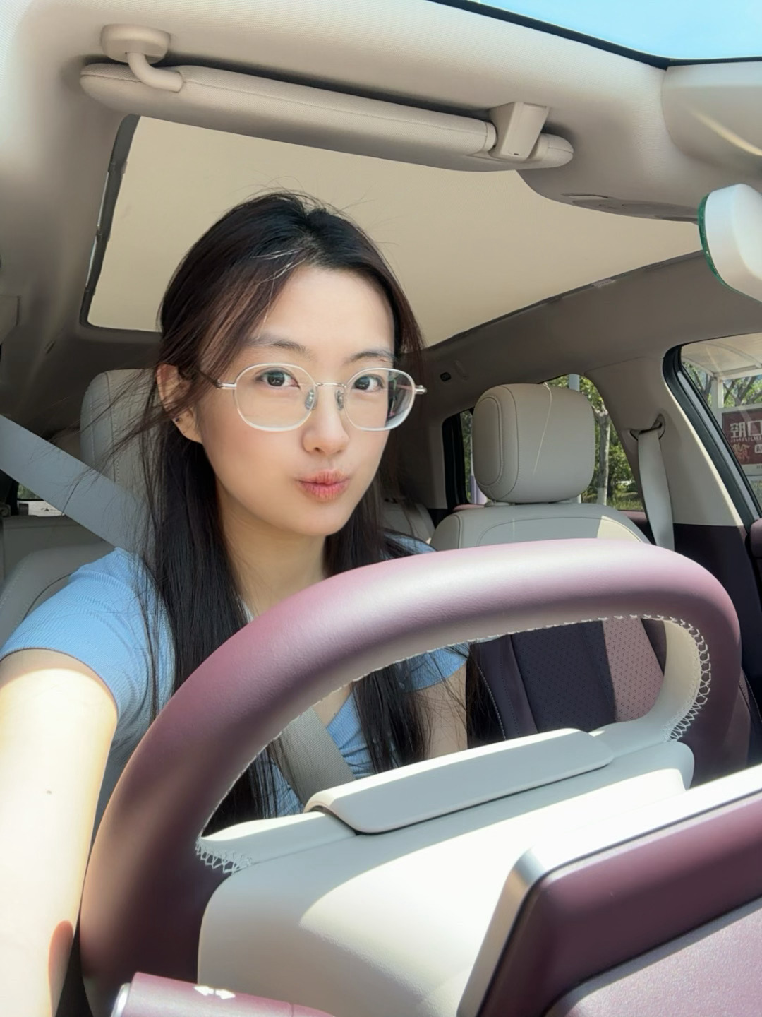 开着小曾的新车🚗 