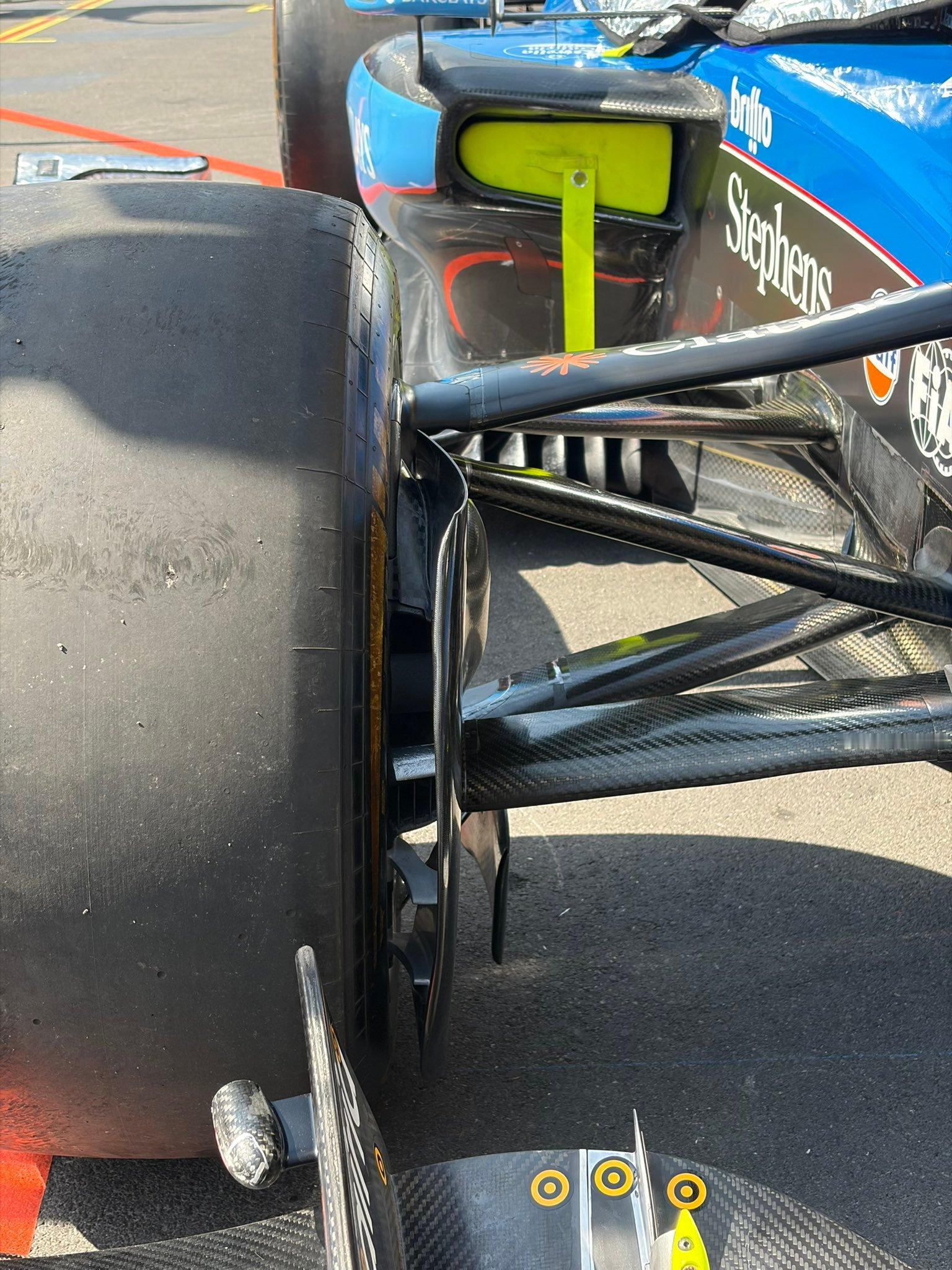 F1[超话]2026F1阿塞拜疆大奖赛 威廉姆斯的悬架几何 ​​​