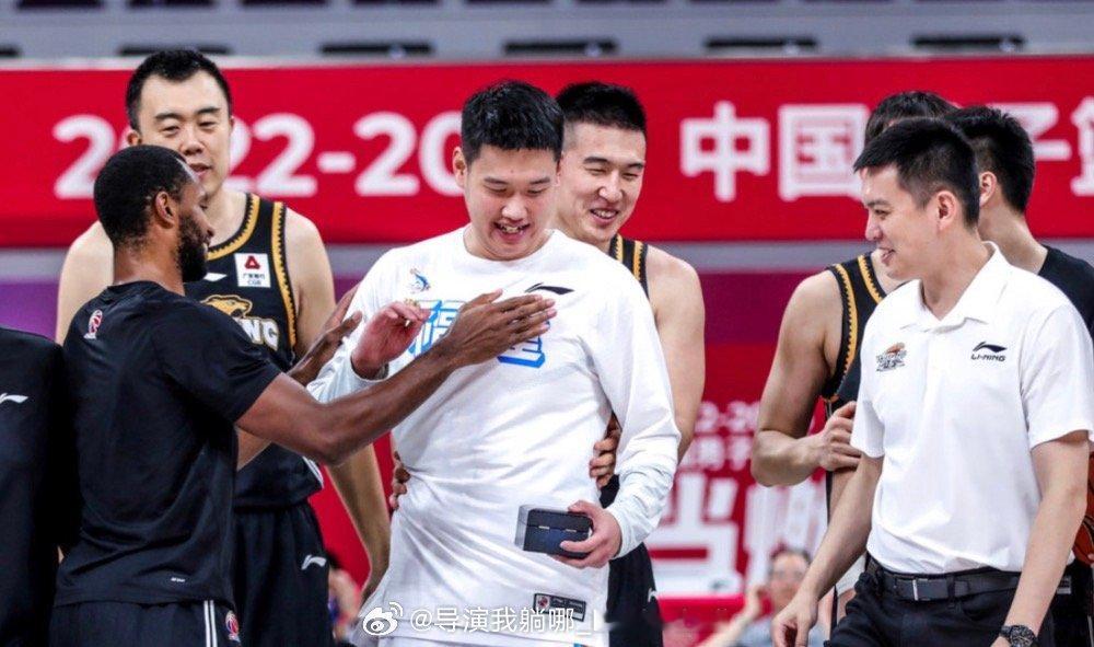吉林男篮签下内线球员王化东，王化东上赛季效力于福建浔兴没有获得太多出场机会，他在