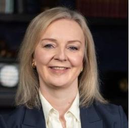 英国前首相特拉斯发文祝贺高市早苗赢下这次日本大选，并且还表示现在世界的保守主义正