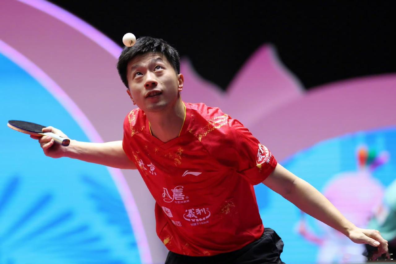 建议其它省队以后的比赛服，可以借鉴一下北京队的做法直接把运动员的名字印在衣服上，