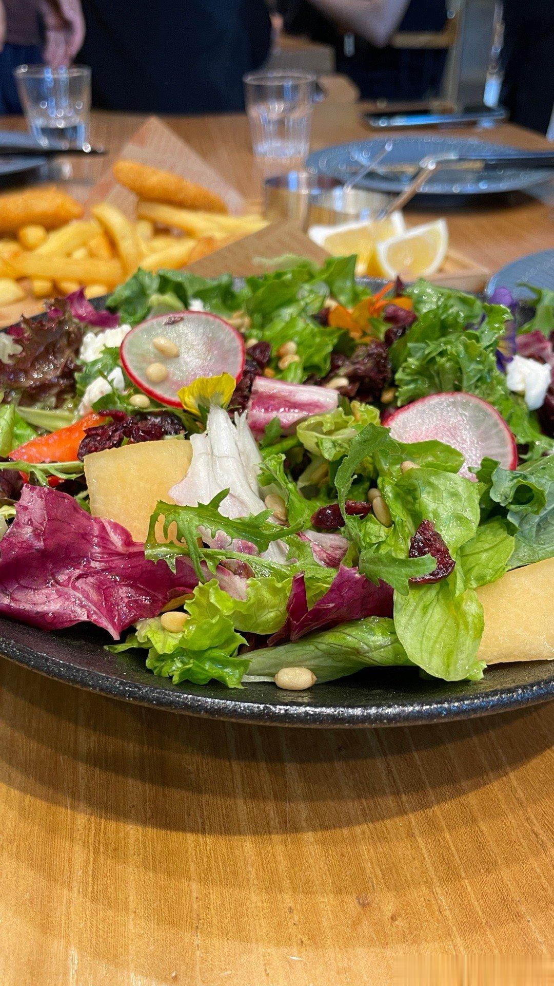 家长们儿童身高的焦虑越来越强烈：今天看到群里讨论补钙：有妈妈说“目前补钙的作用是