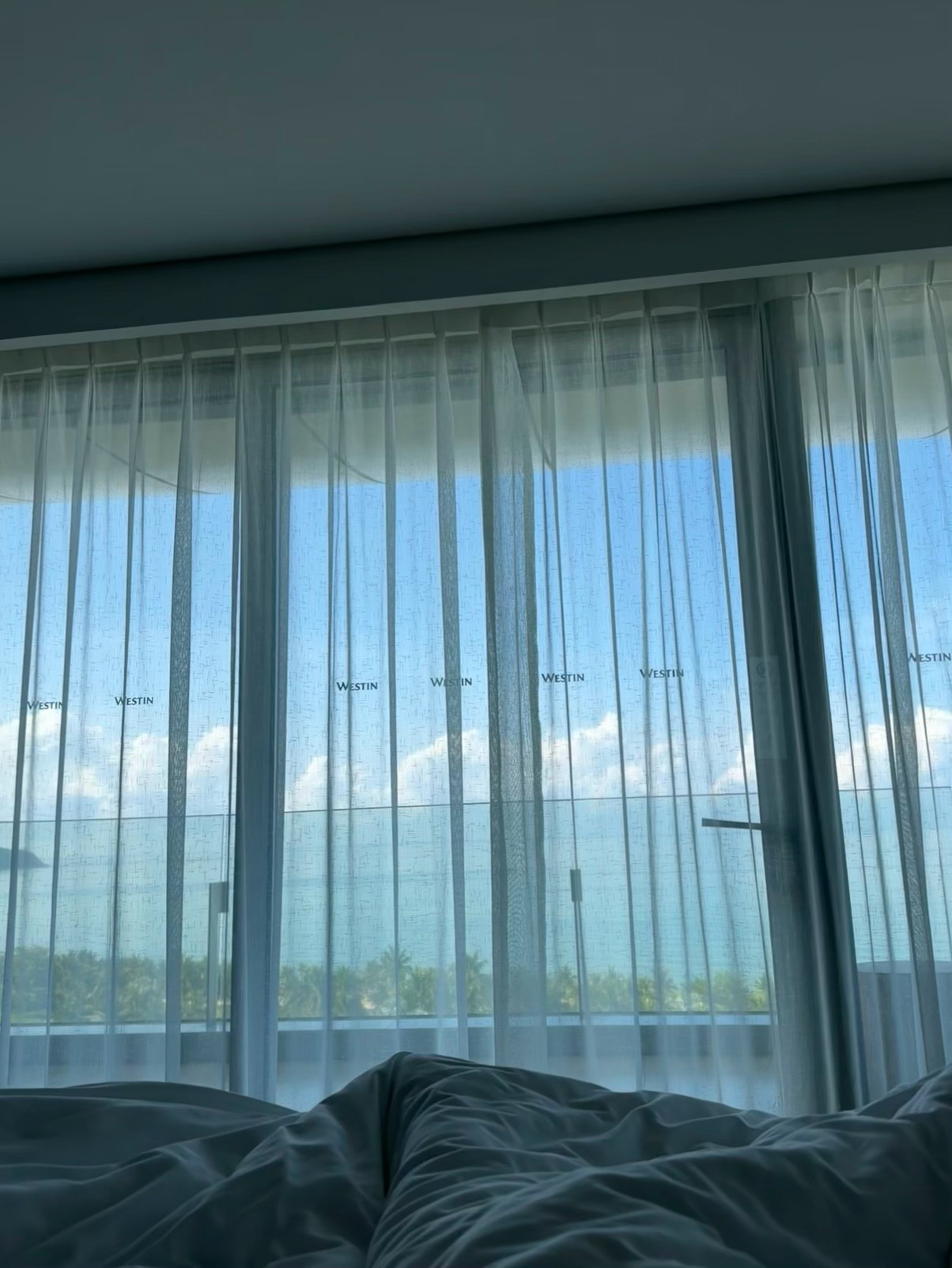 早，一睁眼就是大海，这是属于什么水平？本来想起来看日出的，睡太沉了