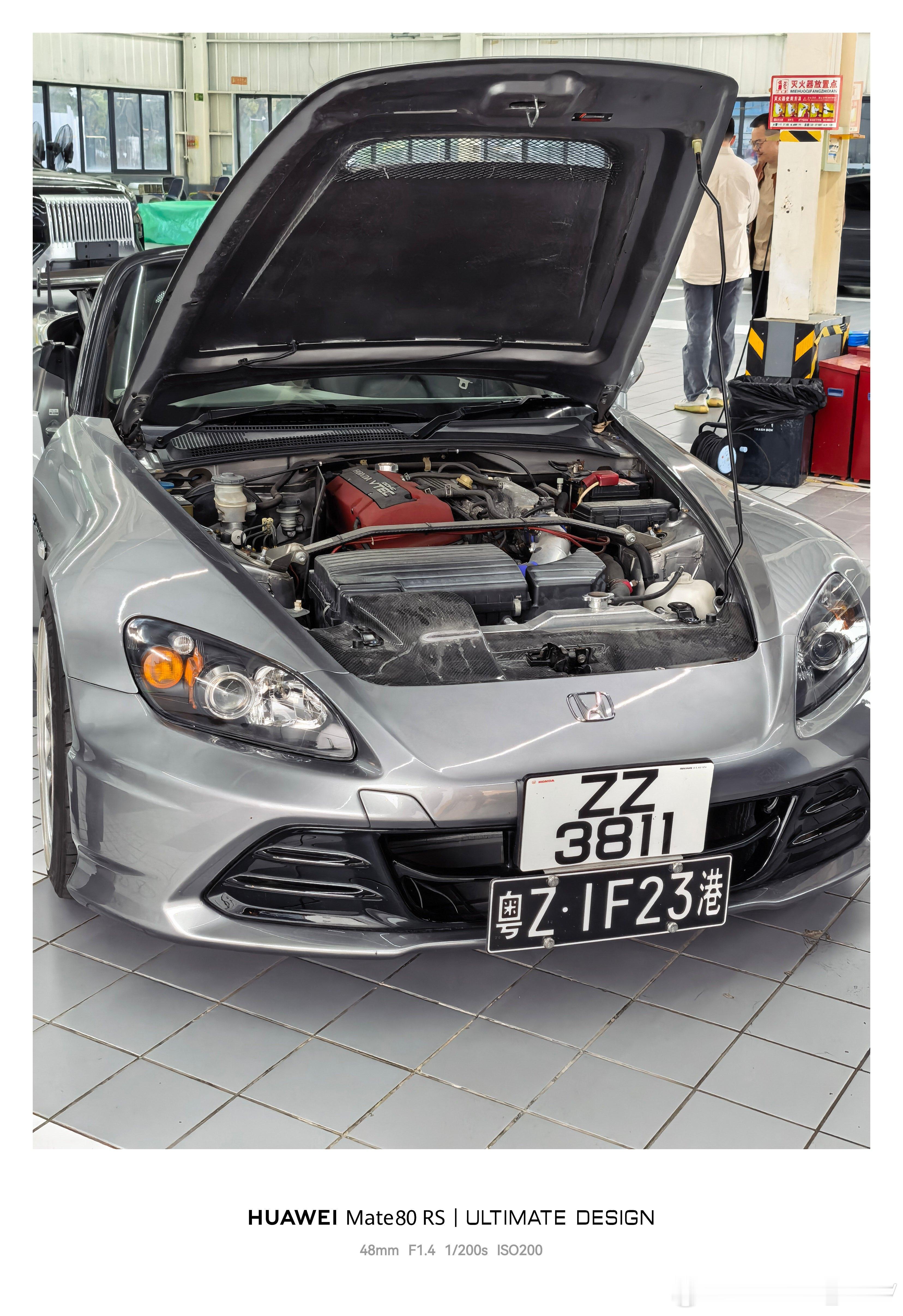 周末公司都是老旧燃油车和老旧Taycannewmark影棚