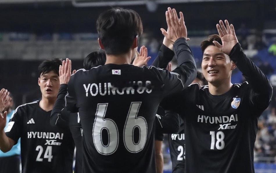 8月28日18点，韩国杯半决赛次回合的较量中，蔚山HD回到主场迎战光州FC，首回