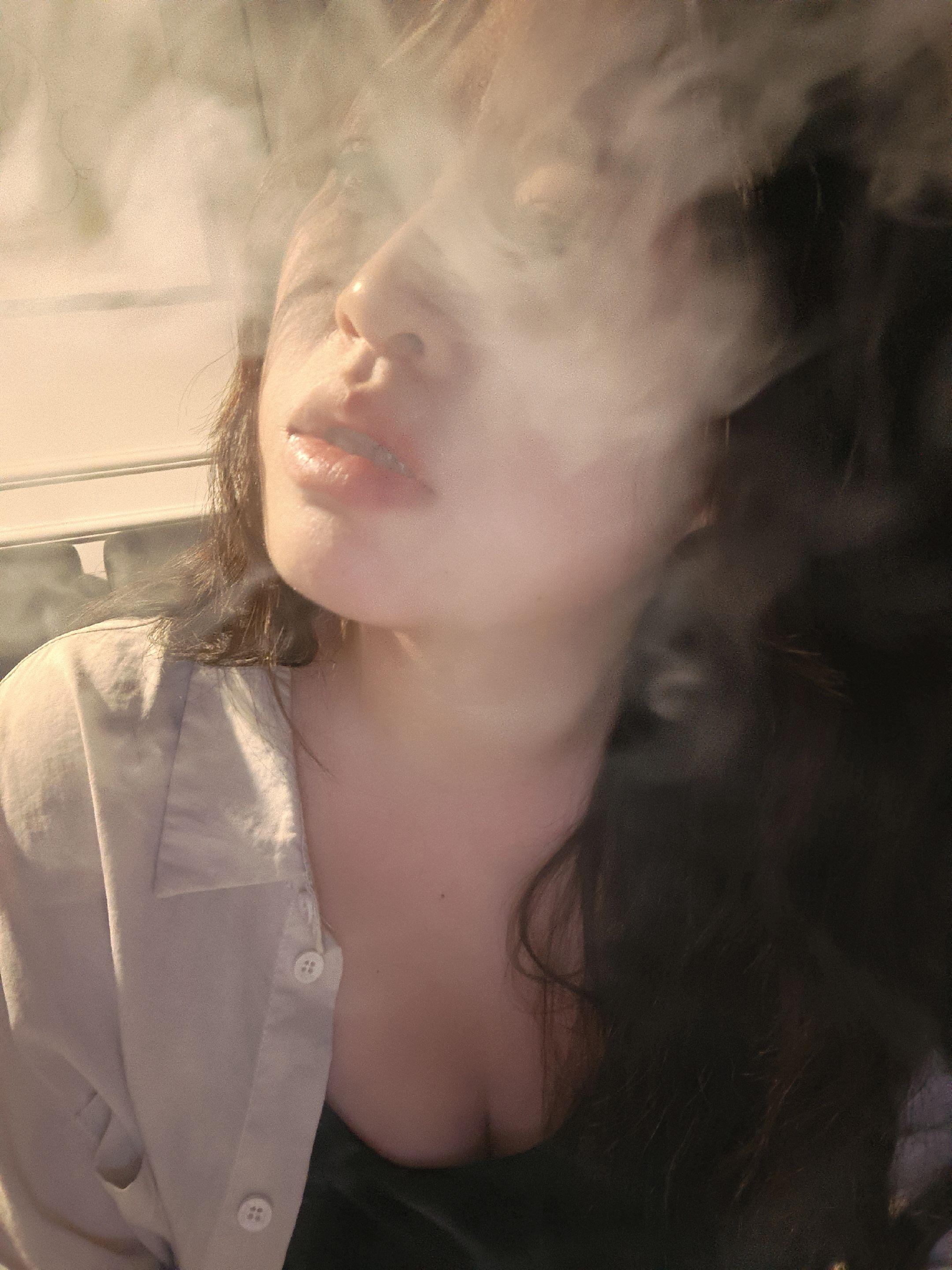 你总有认识不完的女人  用不完的情是吧