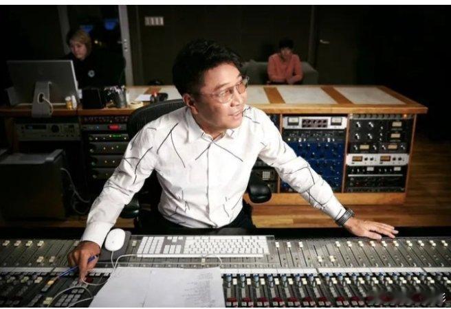 李秀满回应被SM邀请参加30周年公演：看了新闻才知道据韩媒报道称，SM为迎接创立
