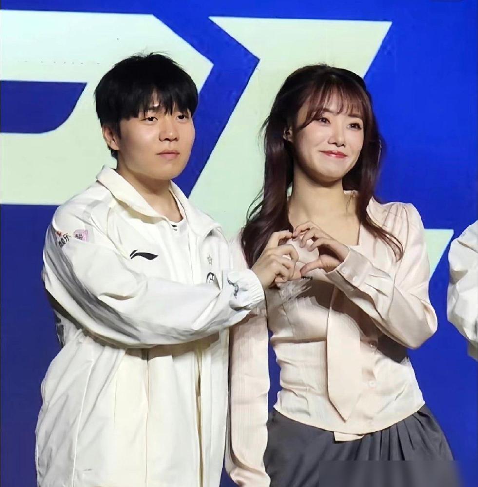 rookie不愧是韩国渣男，渣的程度比他的前老板王思聪还可怕一万倍

之前混电竞