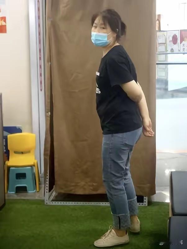 河南周口25岁儿媳一天痛失丈夫公公，婆婆劝改嫁她拒绝，我看完只想说一句：这婆媳俩