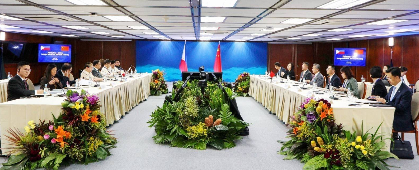 菲外长态度有点嚣张，会见中方时态度强硬：必须拆除潟湖建筑物！7月22日，东亚合作