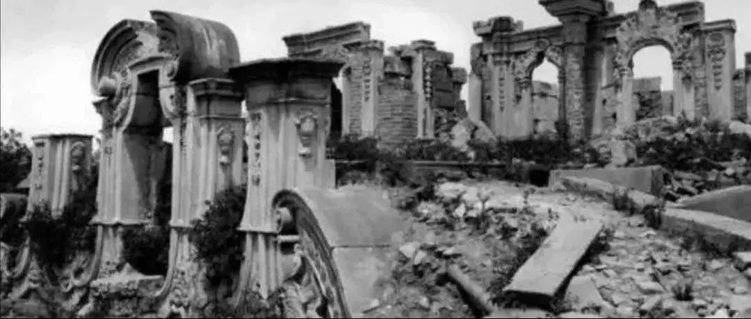 1900年8月16日，八国联军攻打北京。