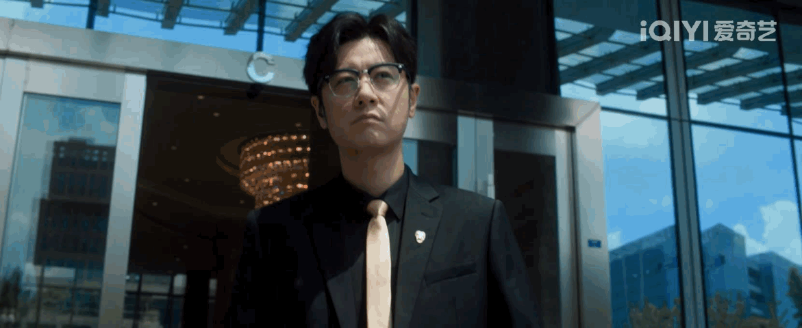 一看都是普通人一查全有案底 哎？张百乔不是个搞笑博主吗，怎么跑来演这种阴暗爬行的