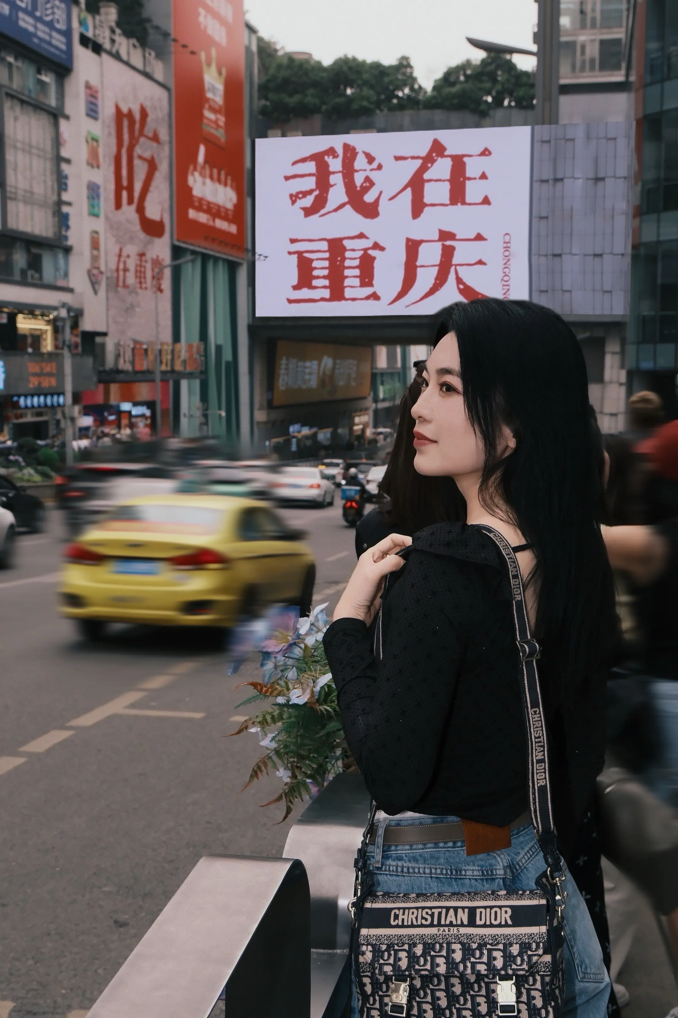 喜欢在陌生的城市里，心无旁骛的放空自已