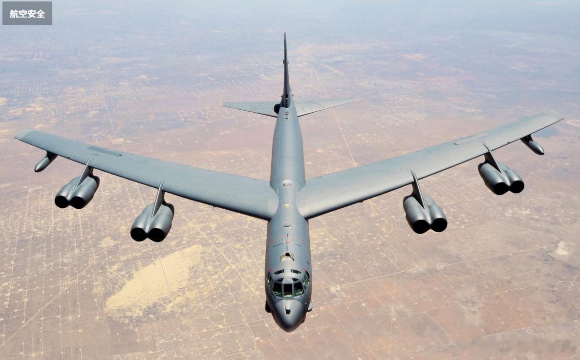 摔一架少一架！B-52在爱德华兹空军基地起飞后不久坠毁美国空军一架B-52H“同
