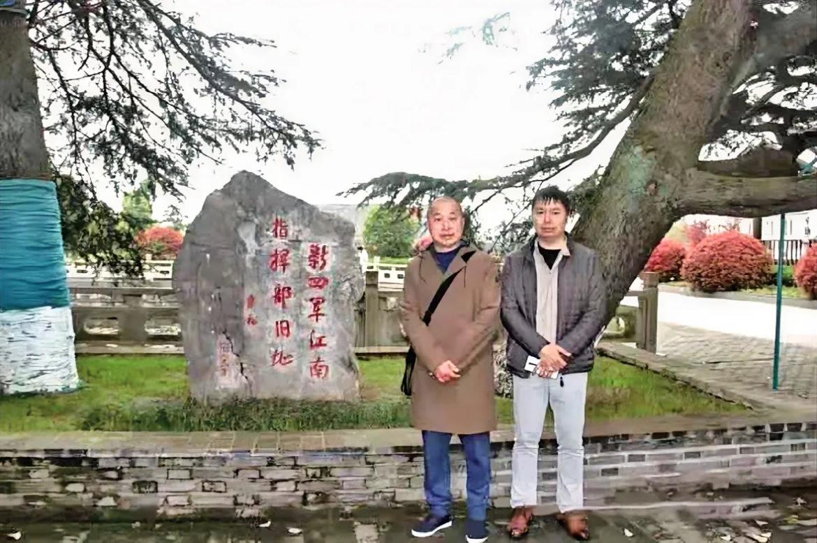2021年，粟裕长孙粟志军，陈毅侄孙以及粟裕外孙陈正国结伴，来到江苏溧阳新四军江