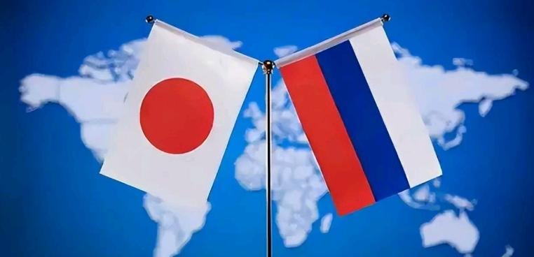 美国驻日使馆刚发文纪念击败日本纪念日之后，俄罗斯就跟着补了一刀。9月3日，俄罗斯