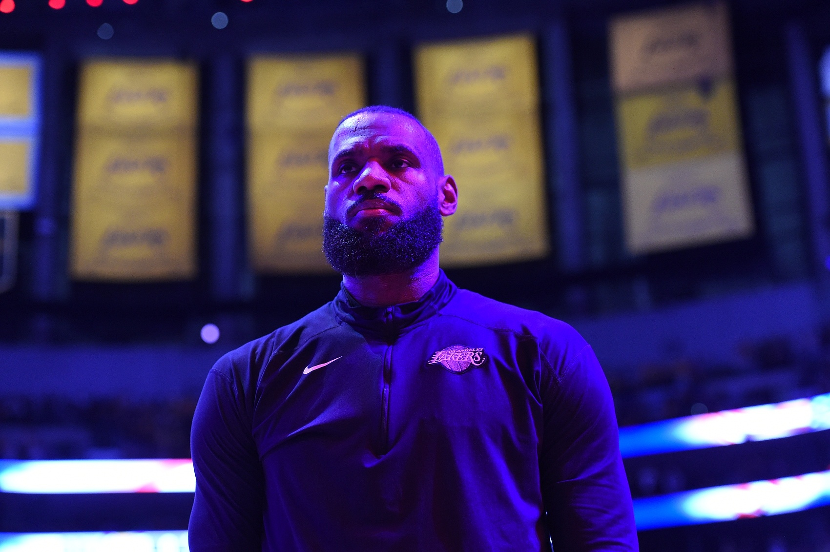 2年1.014亿续约！湖记：詹姆斯会有退役巡演赛季 以壮观告别收官#詹姆斯##洛