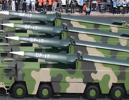 一口气花35亿买东风导弹，又砸150亿请中国驻军，付款极其爽快。谁能想到，在战火