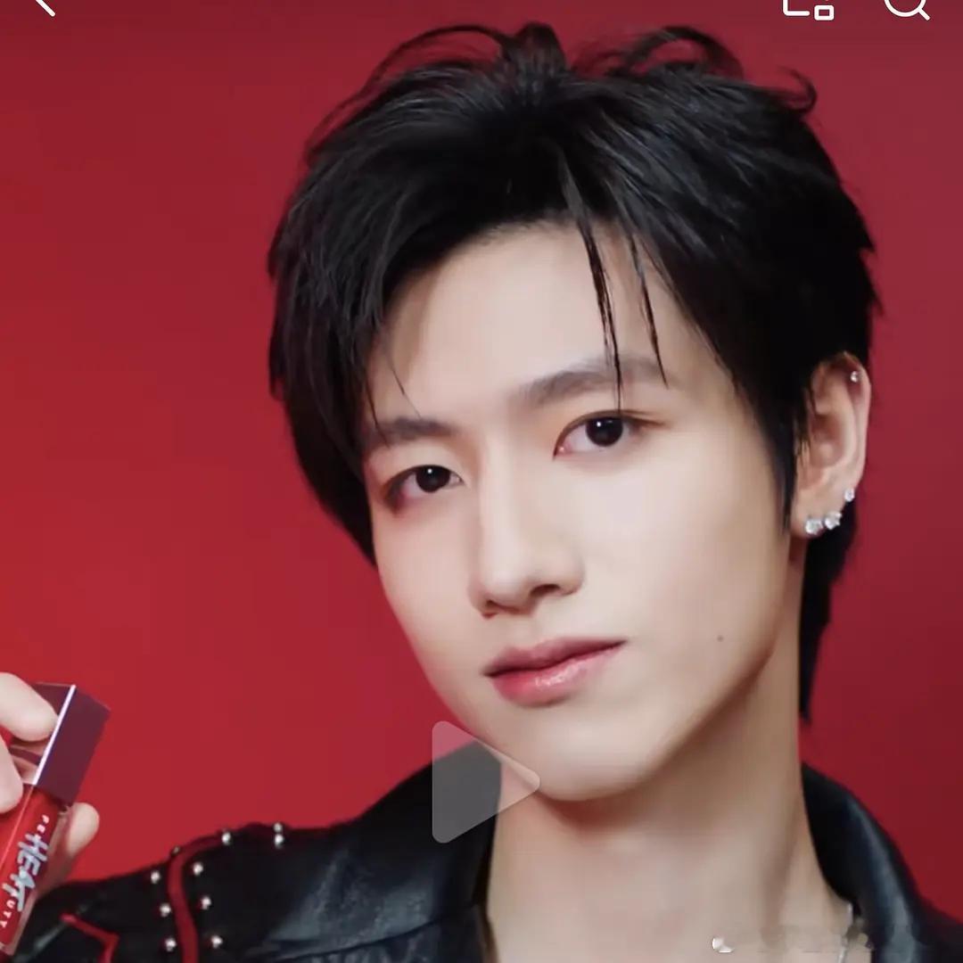tg 你想让谁给你涂唇釉？ ​​​