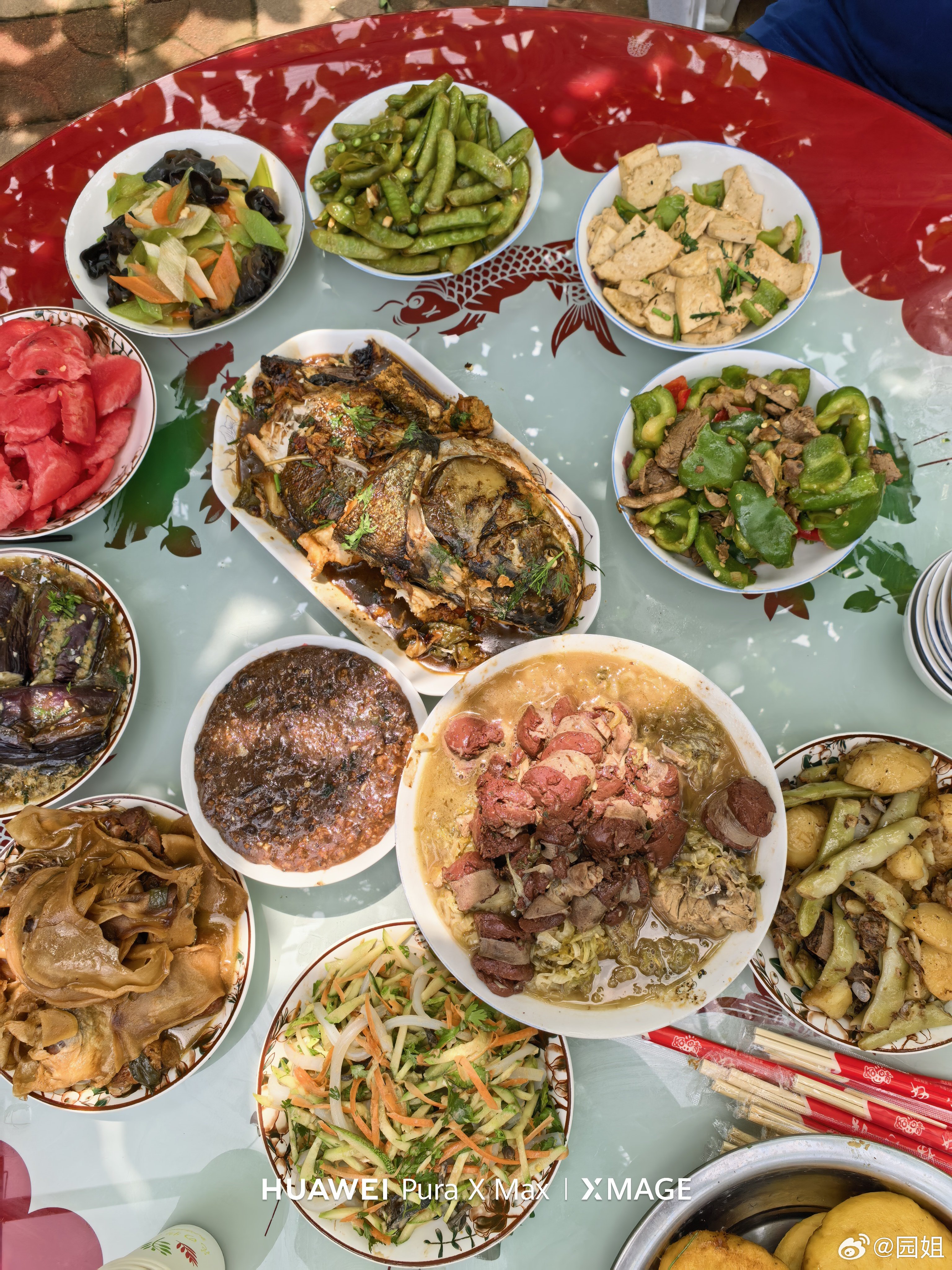 开饭了，还是家里菜看着好吃。 