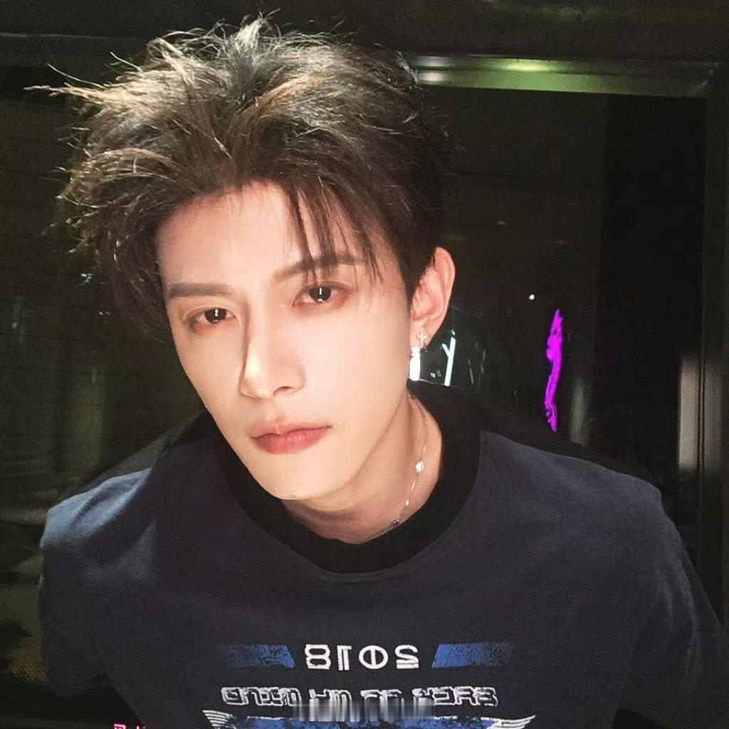 邓凯不愧是语文130的大厨邓凯这语文水平，真是让人佩服得五体投地，太会用了！ 