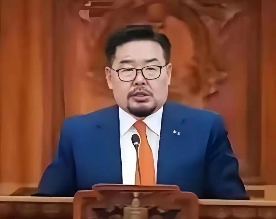 [微风]蒙古国总理赞丹沙塔尔辞职了，说白了就是蒙古国亲华派和亲西方派的斗争开始公