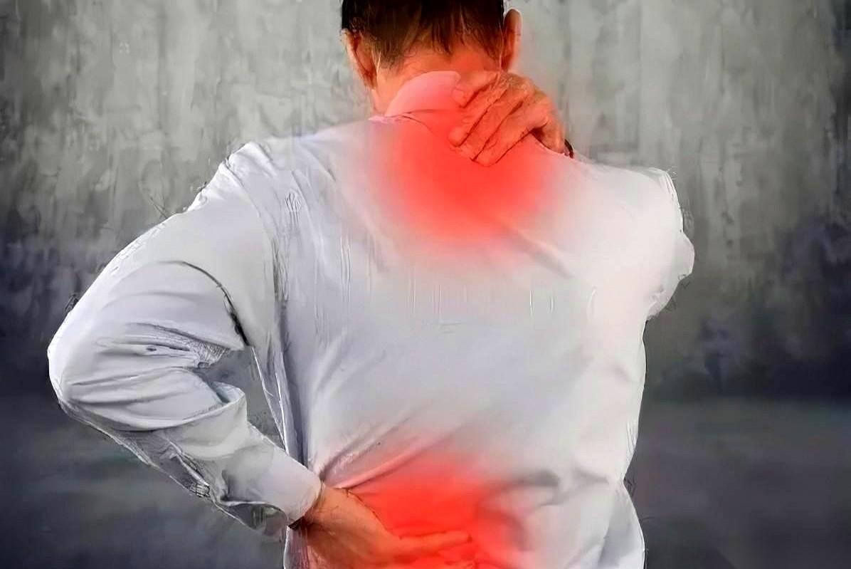 那片小小的他汀，你以为是救命的船票，但很多人，硬是把它当成了通往ICU的加速器。