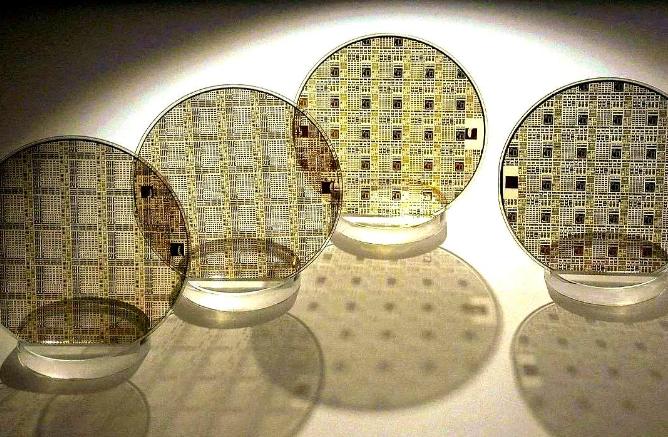 国防科技领域再传重磅突破，中国第四代半导体氧化镓雷达实现关键落地，彻底改写全球雷