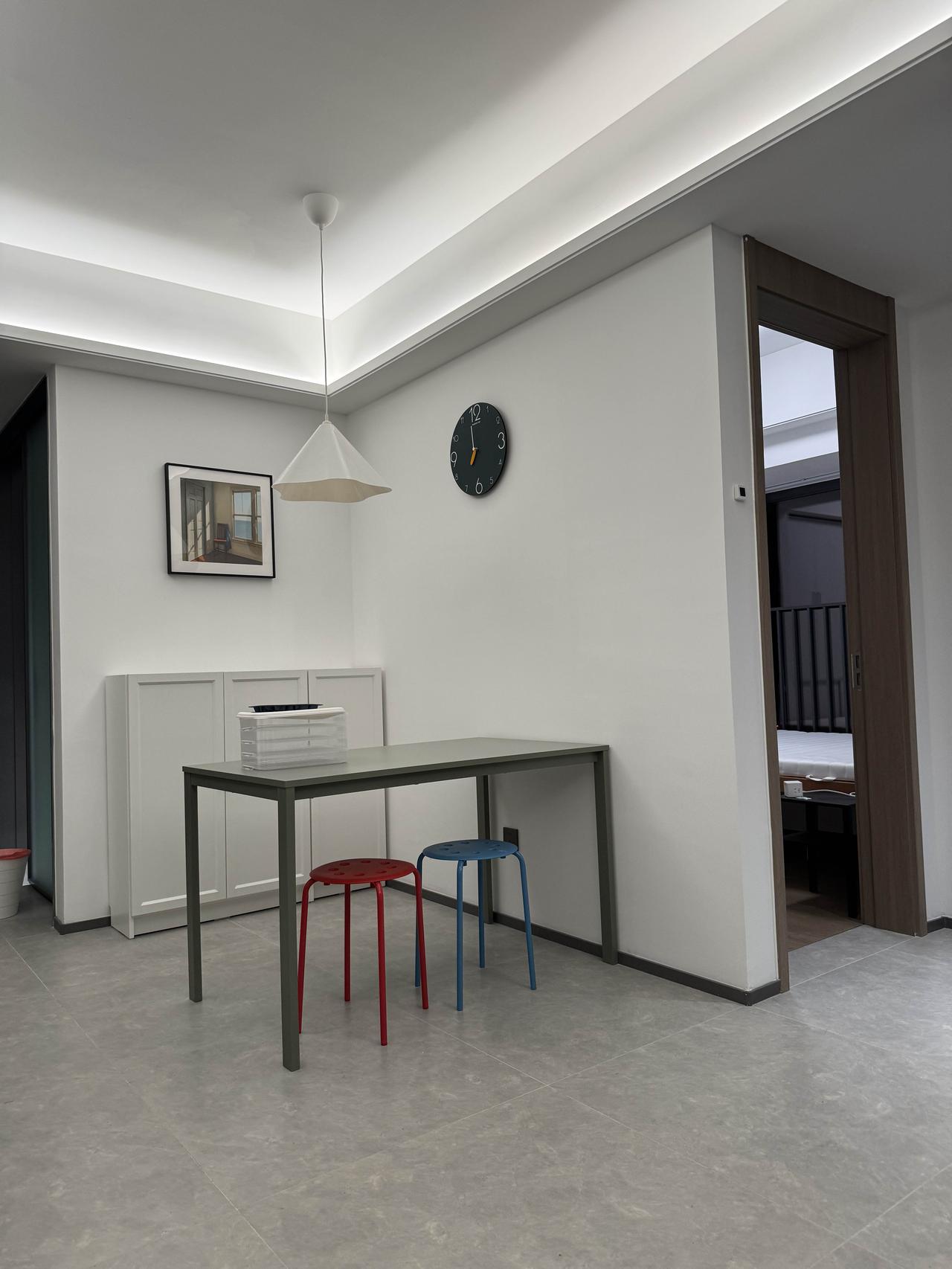 深圳第二套要出租了，还有点舍不得，去年国庆买的，年底交房，自己住了三个月，体验一