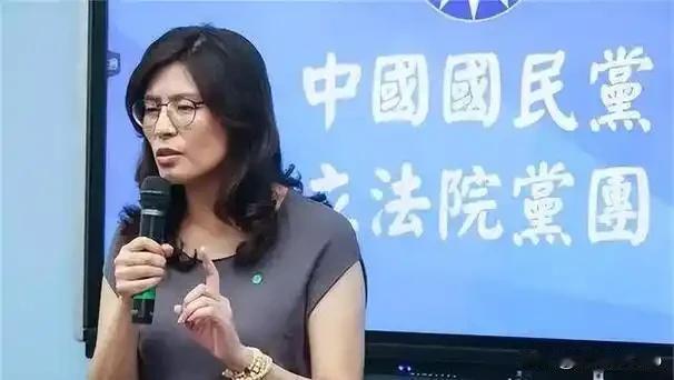 郑丽文呼吁赖清德下架“台独党纲”，两岸和平发展需同心同向
 
近日，台湾地区政治