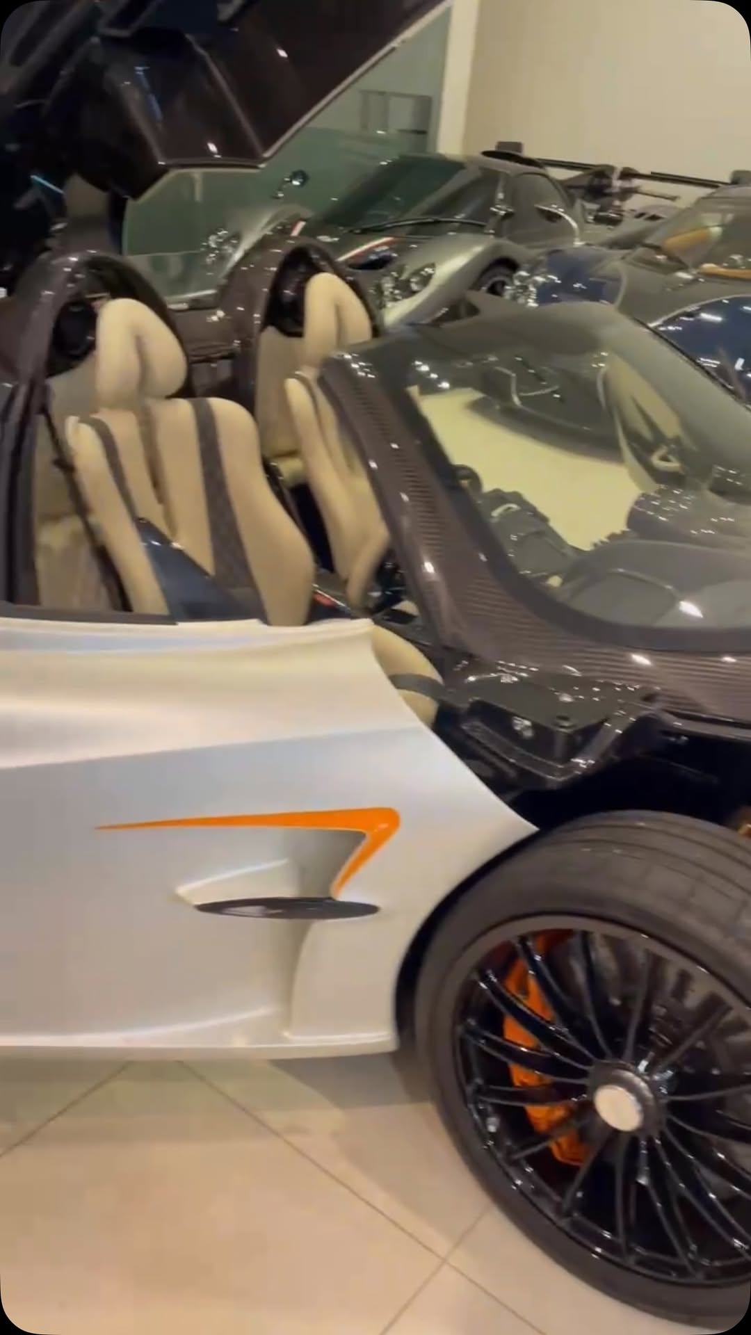 沉睡在车库中的黑武士Pagani Zonda Oliver Evo R...