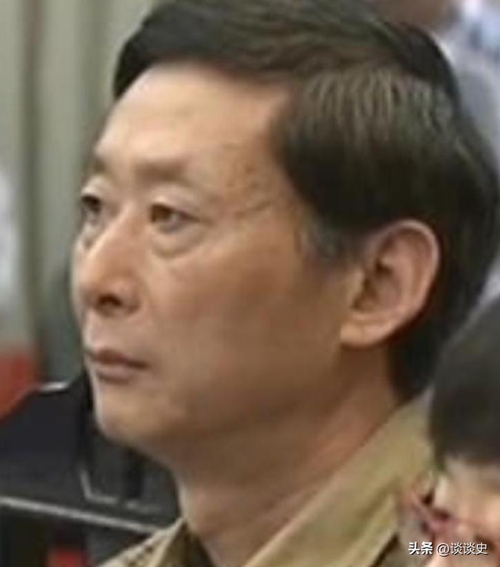 1996 年安徽蚌埠，34 岁的于英生正值人生高光，身为区委重点培养的区长助理，