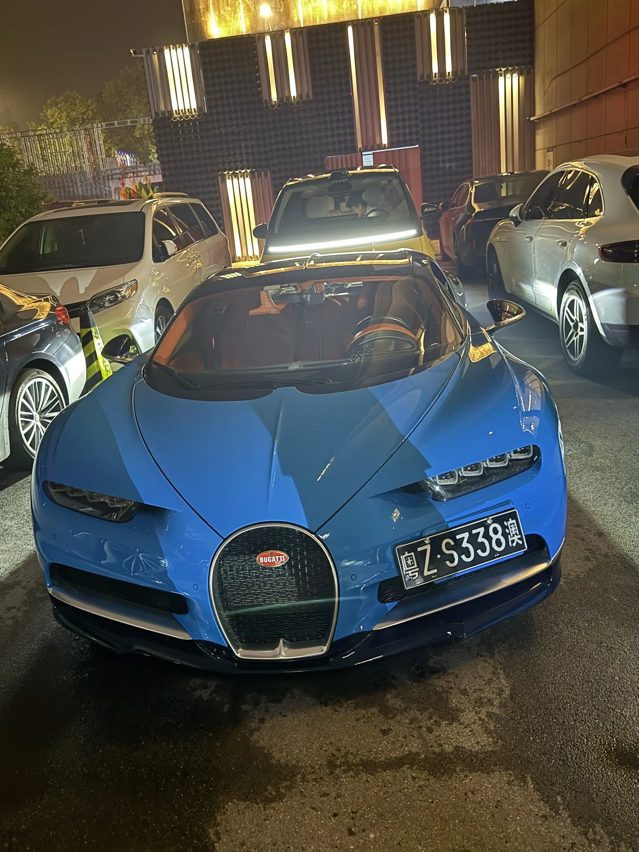 本以为是开始没想到是最后一面布加迪chiron期待下一个更好法拉利SP3😍😍