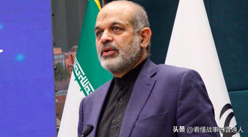 伊朗没有再拿导弹说事，转头盯上了阿联酋和巴林的海岸线，军事分析人士在国家电视台宣