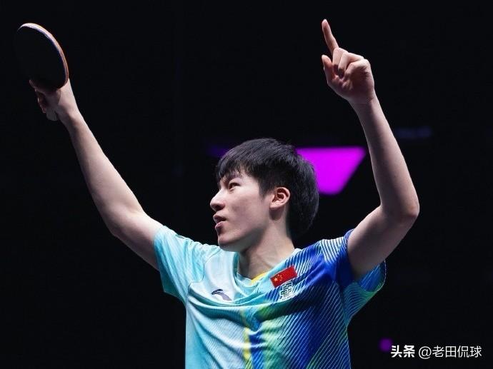 温瑞博战胜张本智和，晋级重庆冠军赛男单决赛…2026WTT重庆冠军赛男单半决赛，