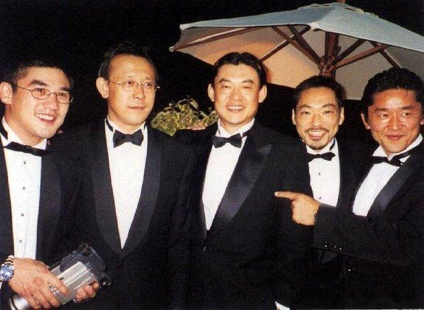 25年前的今天，《鬼子来了》在戛纳电影节首映，获得当年的评审团大奖 ​​​