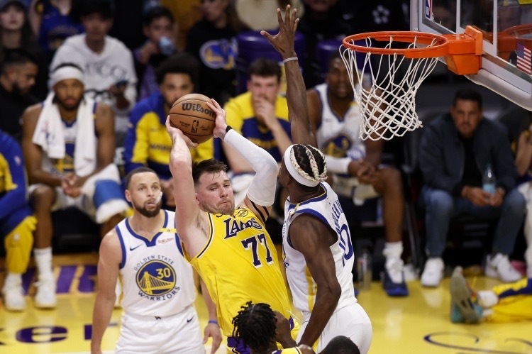湖人出售拉科布勇士125亿美元NBA😮拉科布谈湖人一年内两次转手：震惊！就像炒