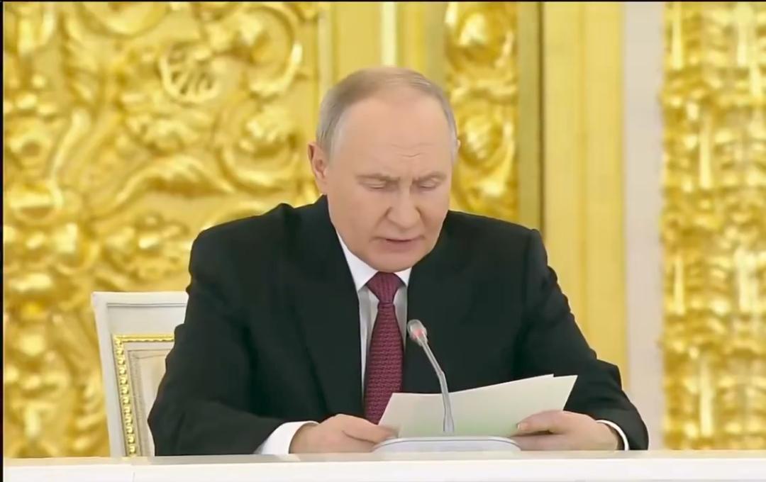 新闻快讯——俄罗斯总统普京警告称，“俄罗斯的出生率正在下降”，并强调“我们的长期